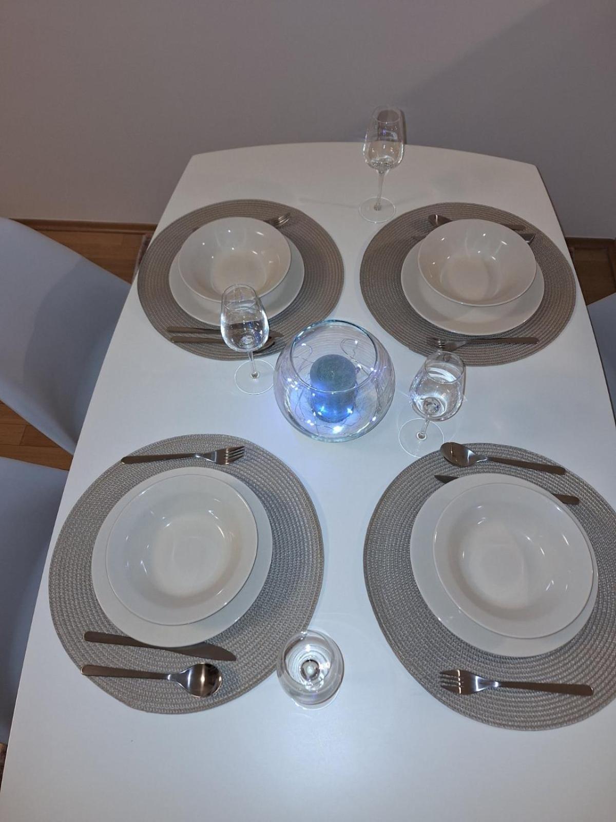 Apartman Lory, Zagreb, Downtown, With Own Parking In The Garage Exteriör bild