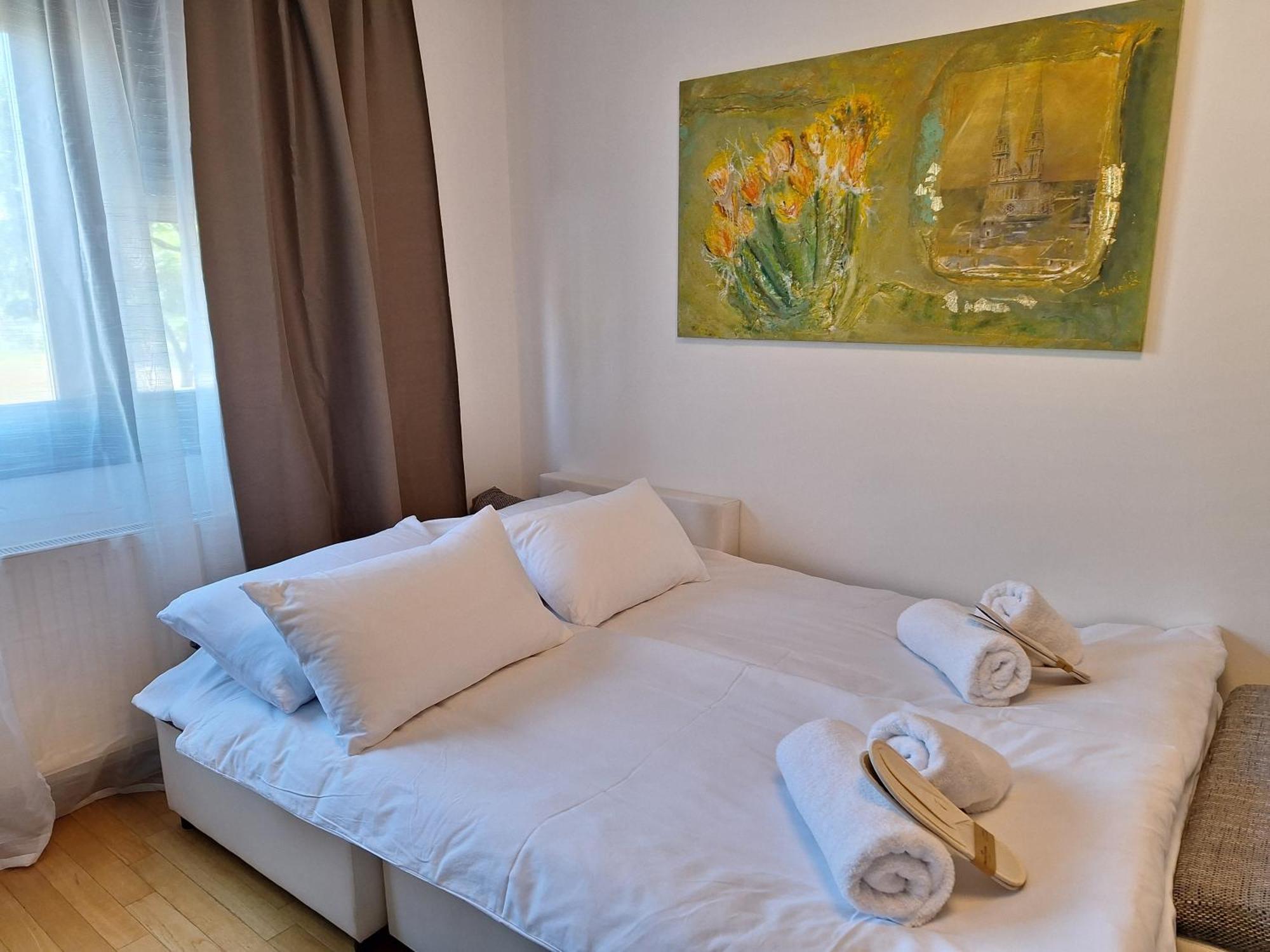 Apartman Lory, Zagreb, Downtown, With Own Parking In The Garage Exteriör bild